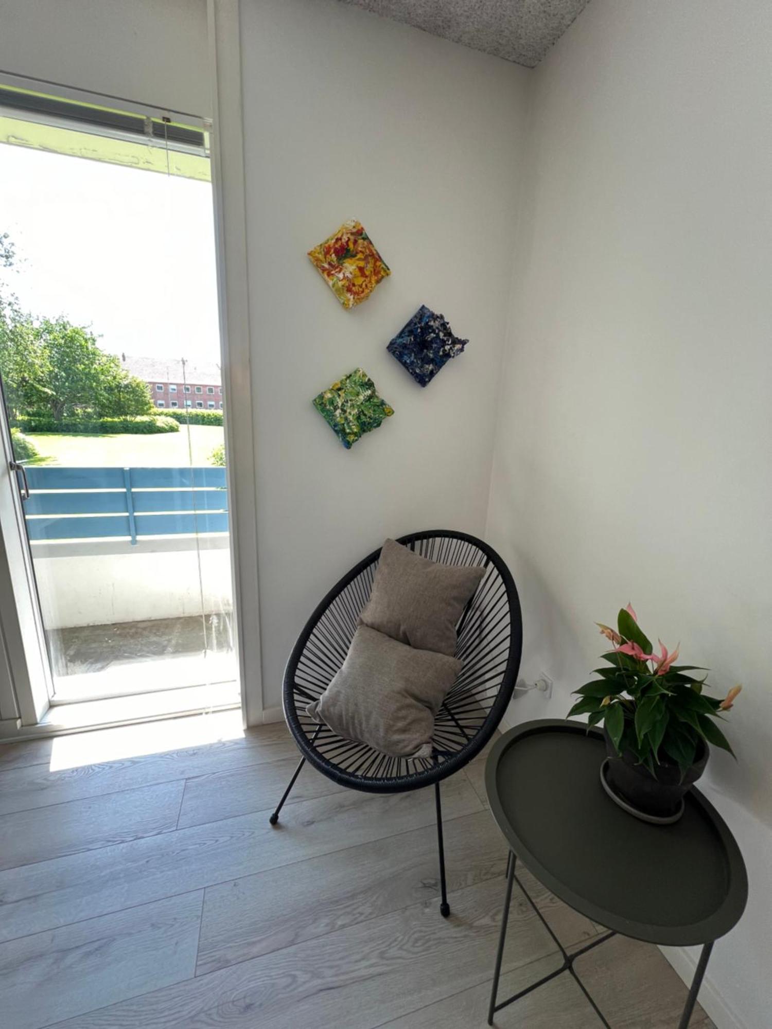 Nyrenoveret Lejlighed Med Balkon Og Parkering Esbjerg Esterno foto